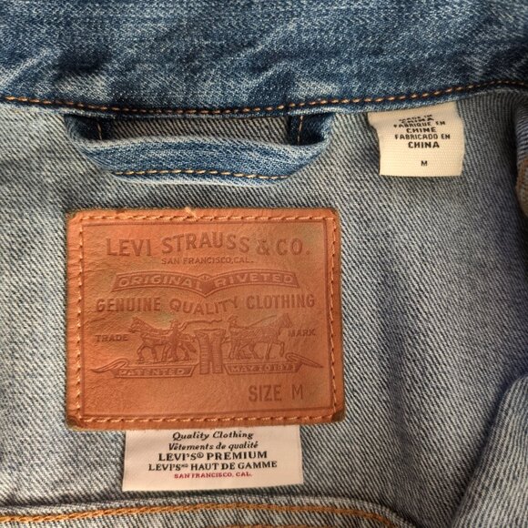 Levi's premium denim jacket - Picture 2 of 5